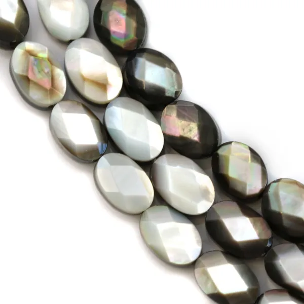 Nacre grise en ovale facetté sur fil 6x8mm x 40cm