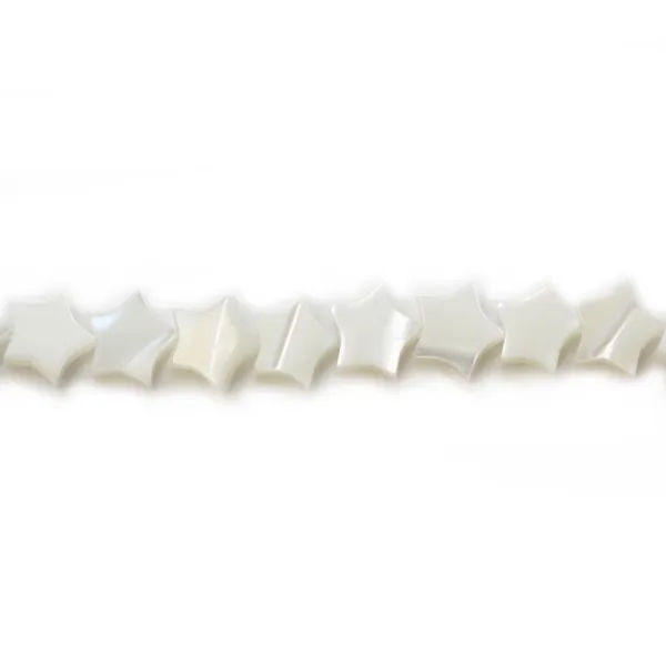 Nacre blanche en forme d'étoile sur fil 6mm x 40cm