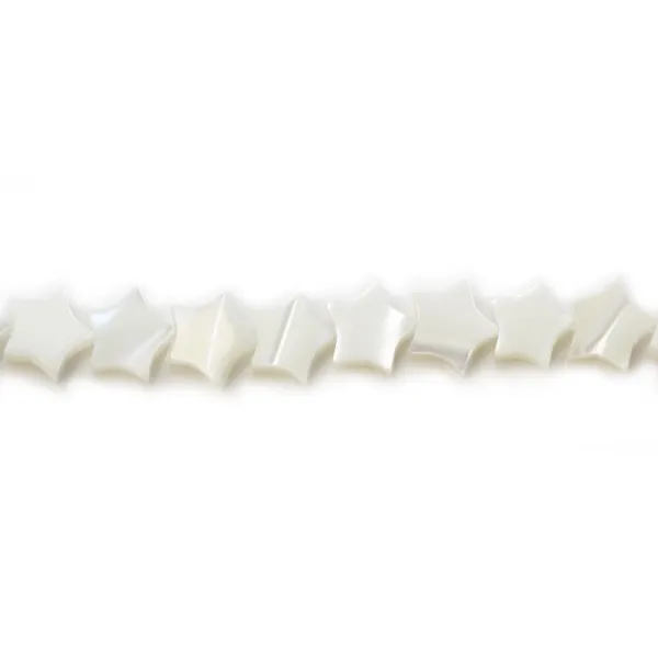 Nacre blanche en forme d'étoile sur fil 8mm x 40cm