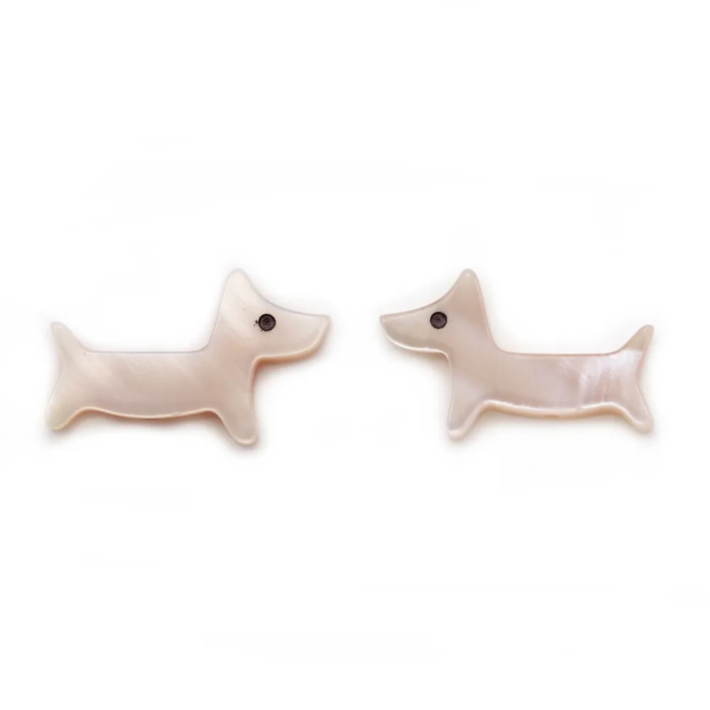 Nacre rose en forme de chien 9x15mm x 1pc