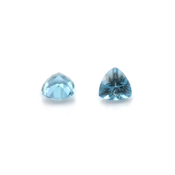 Crimp Topaz, trillion size 4mm x 1pc