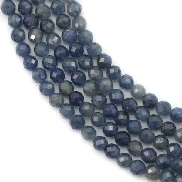 Saphir bleu, de forme ronde facetté, mesurant 3mm x 40cm