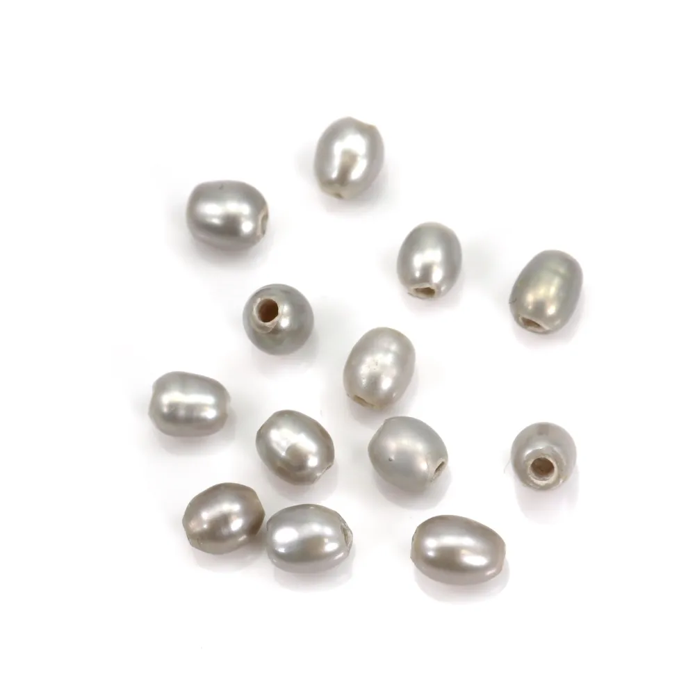 Pérola cultivada de água doce, cinza, azeitona, 4-4,5mm x 2pcs