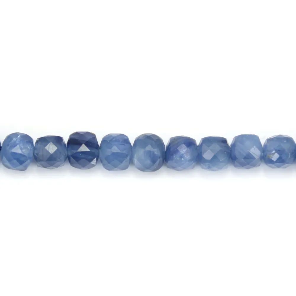 Cyanite cube facetté 5mm x 2pcs
