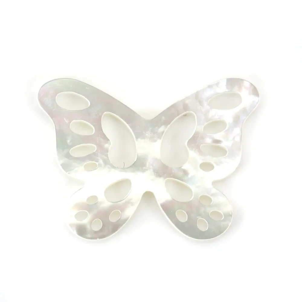 Nacre blanche en papillon, ajourée 14x19mm x 1pc