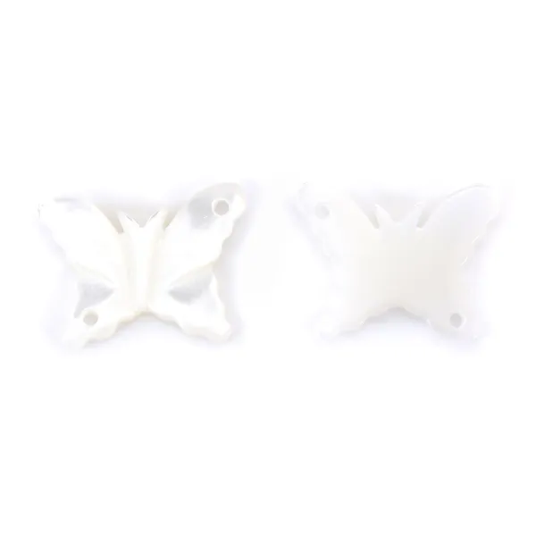 White mother-of-pearl in butterfly shape 9x12mm x 1pc