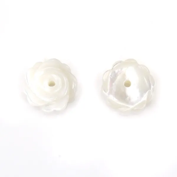 Nacre blanche en forme de fleur 8mm x 1pc