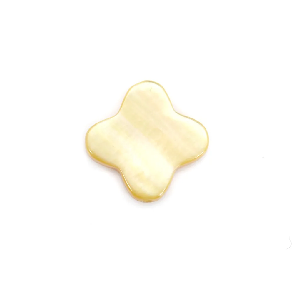 Nacre jaune en forme de trèfle 12mm x 2 st