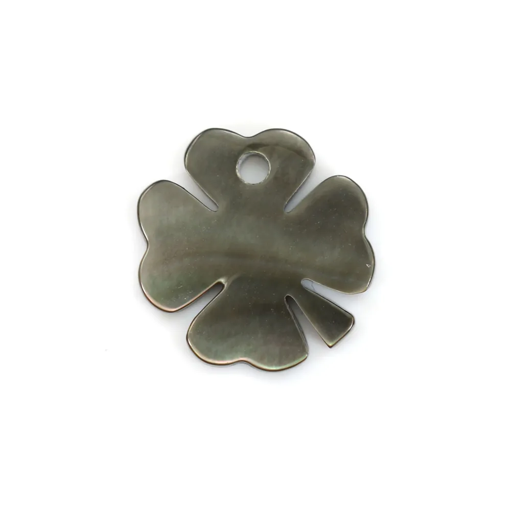 Nacre grise en forme de trèfle à 4 feuilles 10mm x 1pc