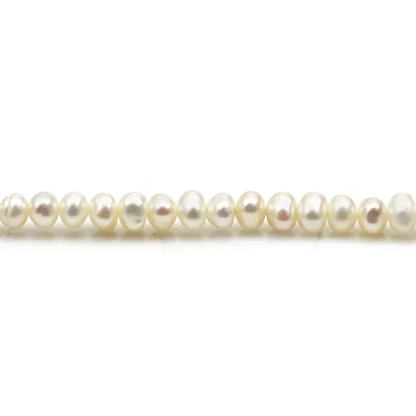 Perles d'eau douce blanche ovale 4mm x 40cm