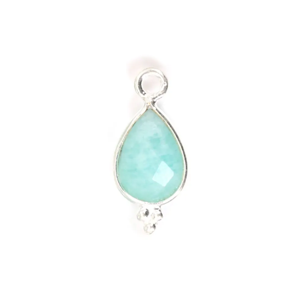 Breloque en Labradorite goutte facettée sur argent doré 7x15mm x 1pc