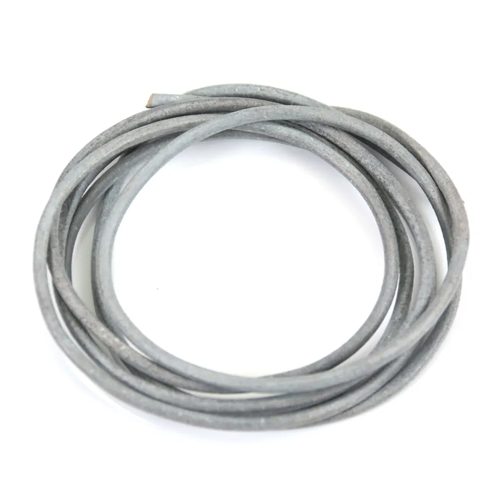 Ruban de cuir vachette gris 2mm x 1m