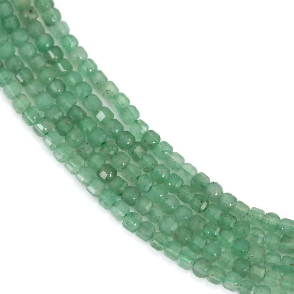 Aventurine cube facetté 2.5mm x 39cm