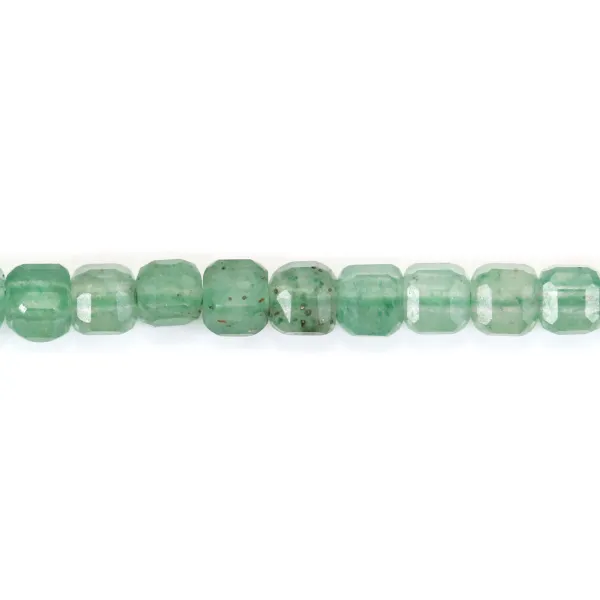 Aventurine cube facetté 2.5mm x 39cm