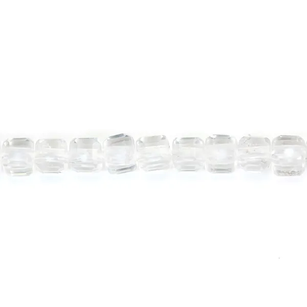 Cristal de roche cube facetté 2.5mm x 39cm