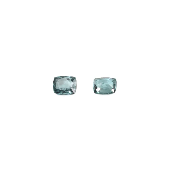 Espinel azul engastado, talla almohada 4x5mm x 1 ud.