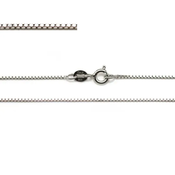 Quadratische Gliederkette 0.7mm aus rhodiniertem 925er Silber, 40 cm lang.