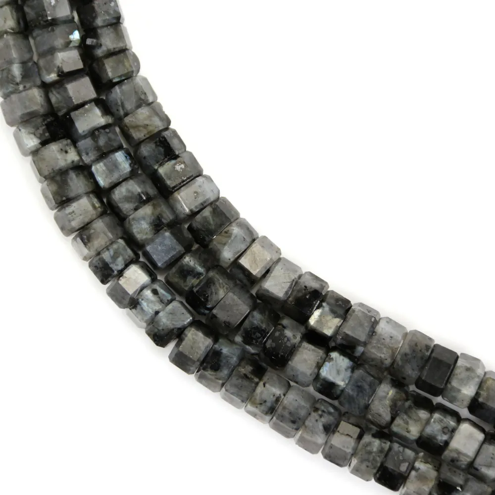 ```html
Larvikite rondelle hexagonal facetado 3x6mm x 38cm
```