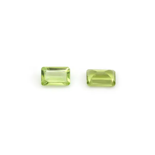 Peridot in bezel setting, emerald cut 4x6mm x 1pc