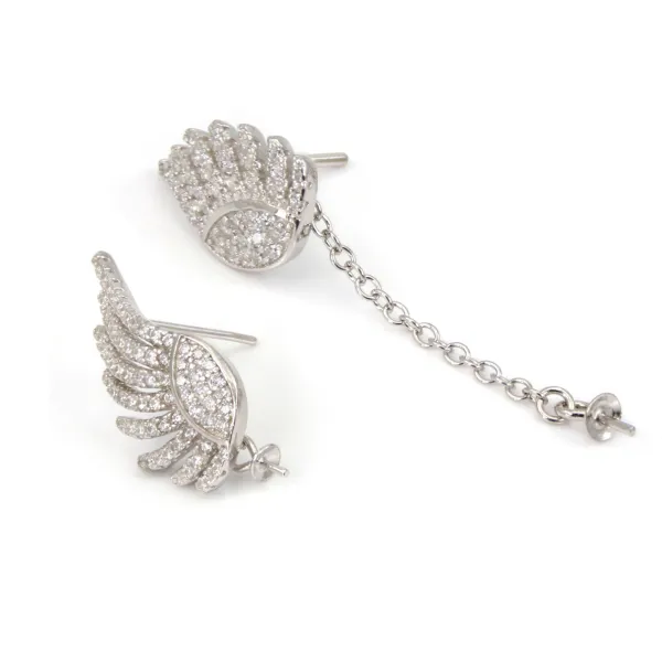 Semi-pierced earrings with asymmetrical wings featuring pink pearls and zircons for an elegant style