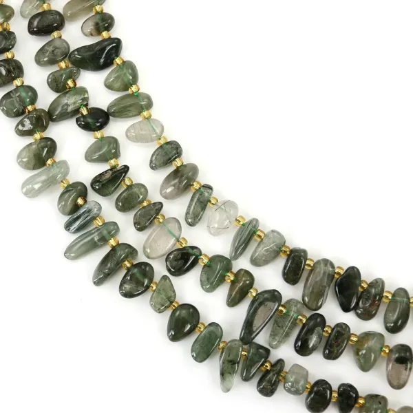 Chips alargados de cuarzo rutilado verde x 39cm (aprox. 49pcs)