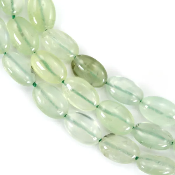 Perla verde em Prehnite Oval 10x14mm