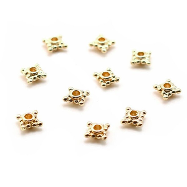 Square gold spacer on brass 6mm