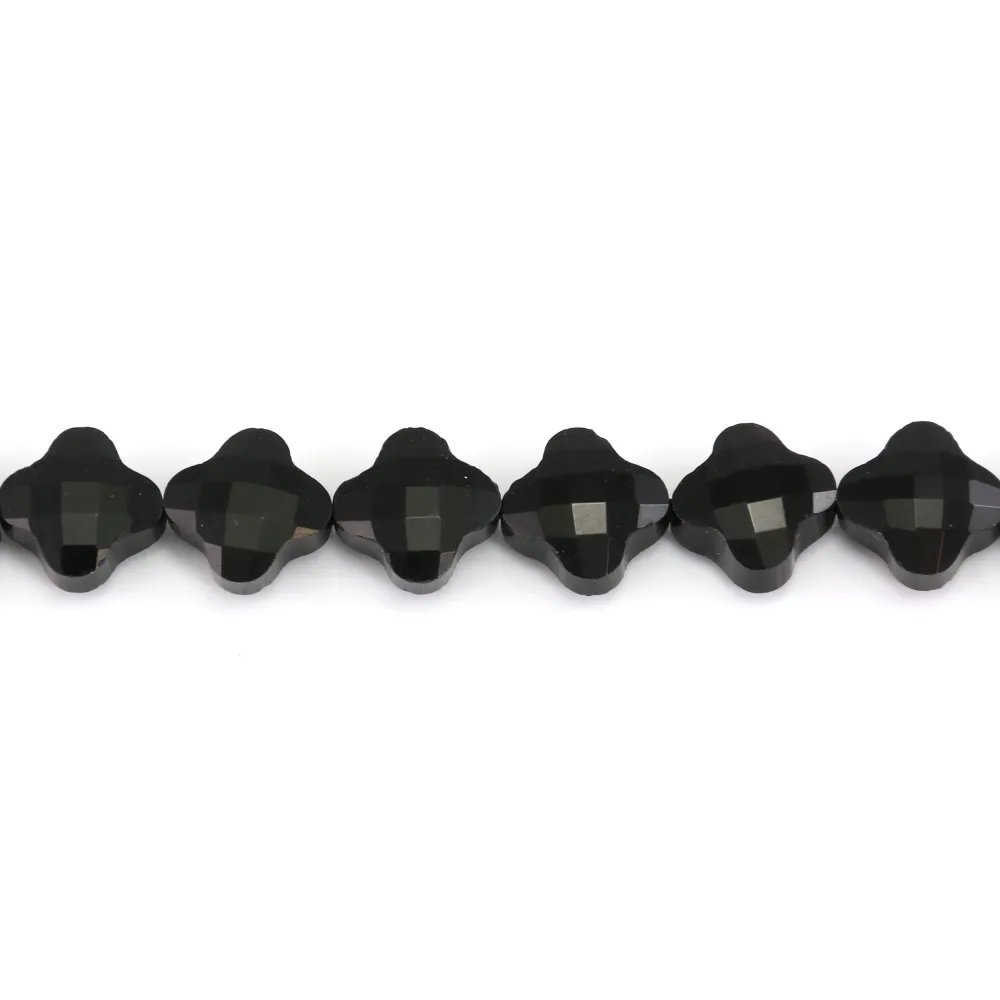 Onyx noir trèfle facetté 10mm x 1pc