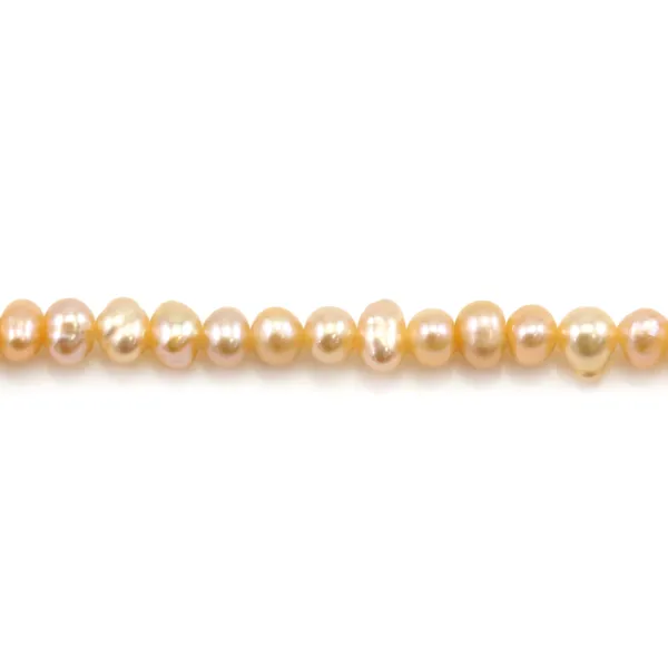 Freshwater cultured pearls, salmon, oval, 4mm x 40cm