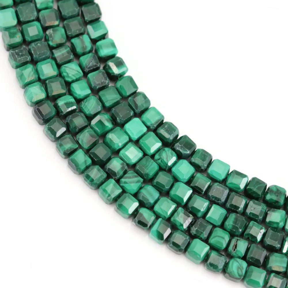 Malachite cube facetté 3mm x 38cm