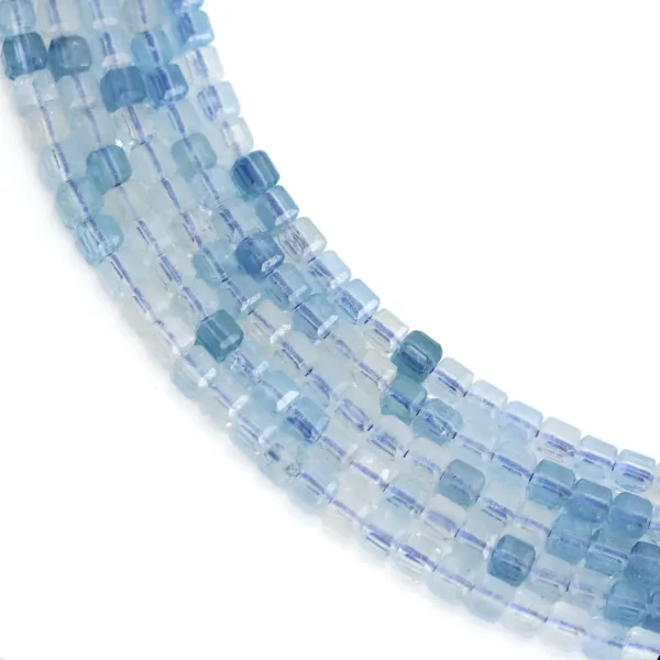 Acquamarina cubo sfaccettato 3mm x 39cm
