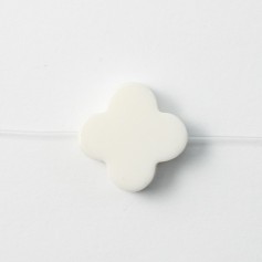 white agate  clover 16mm
