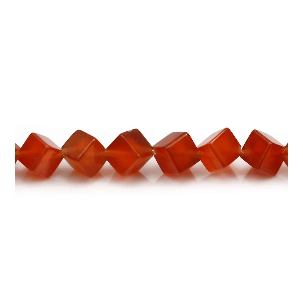 Agate teinté, de couleur rouge, en forme de cube 8mm x 6pcs