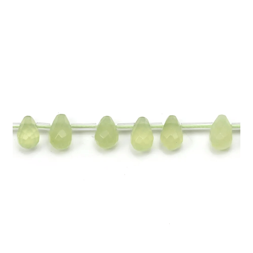 Jade jadeite, en forme de goutte facetté, 6x9mm x 40cm