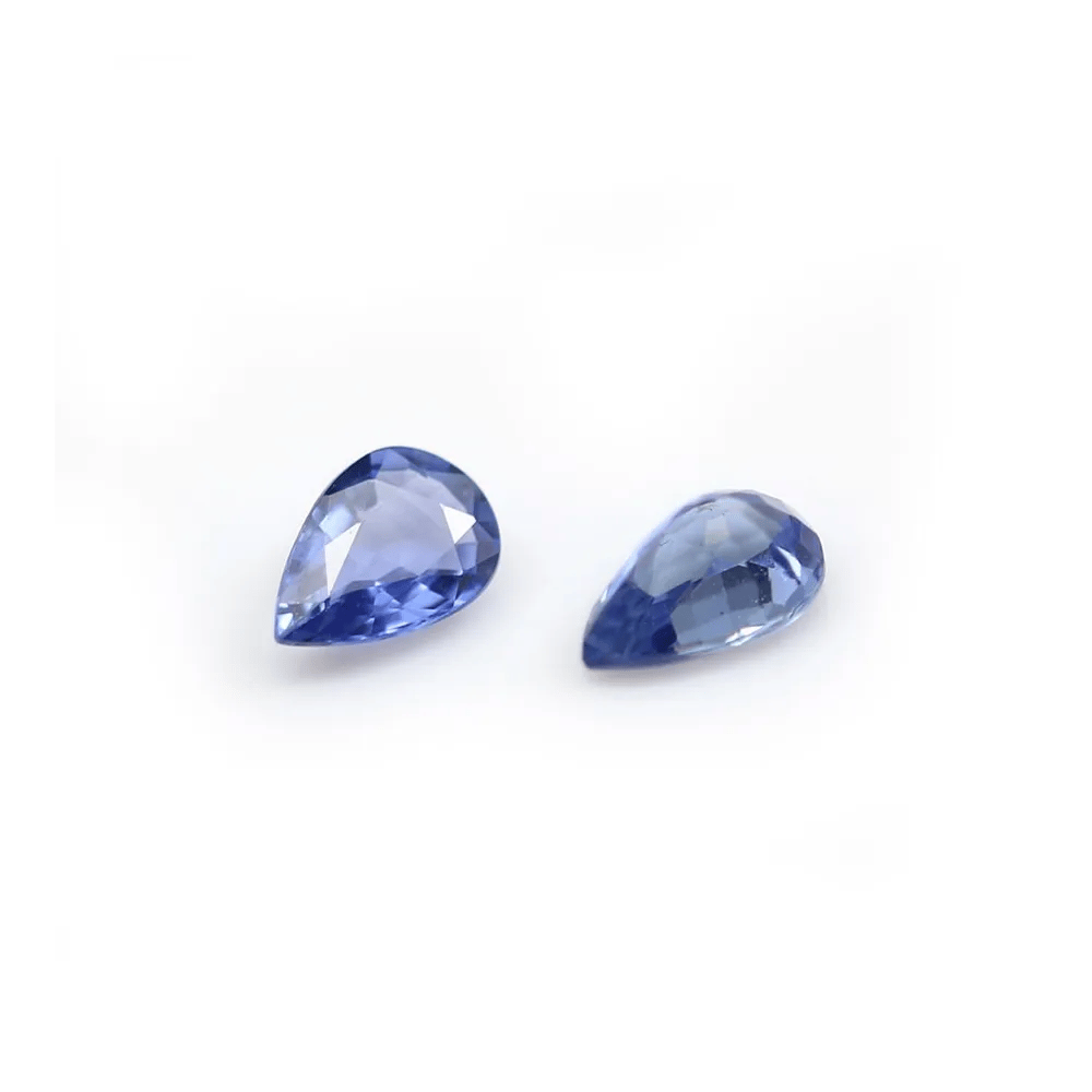Saphir de couleur bleu, à sertir, taillé en poire, 4 * 6mm x 1pc