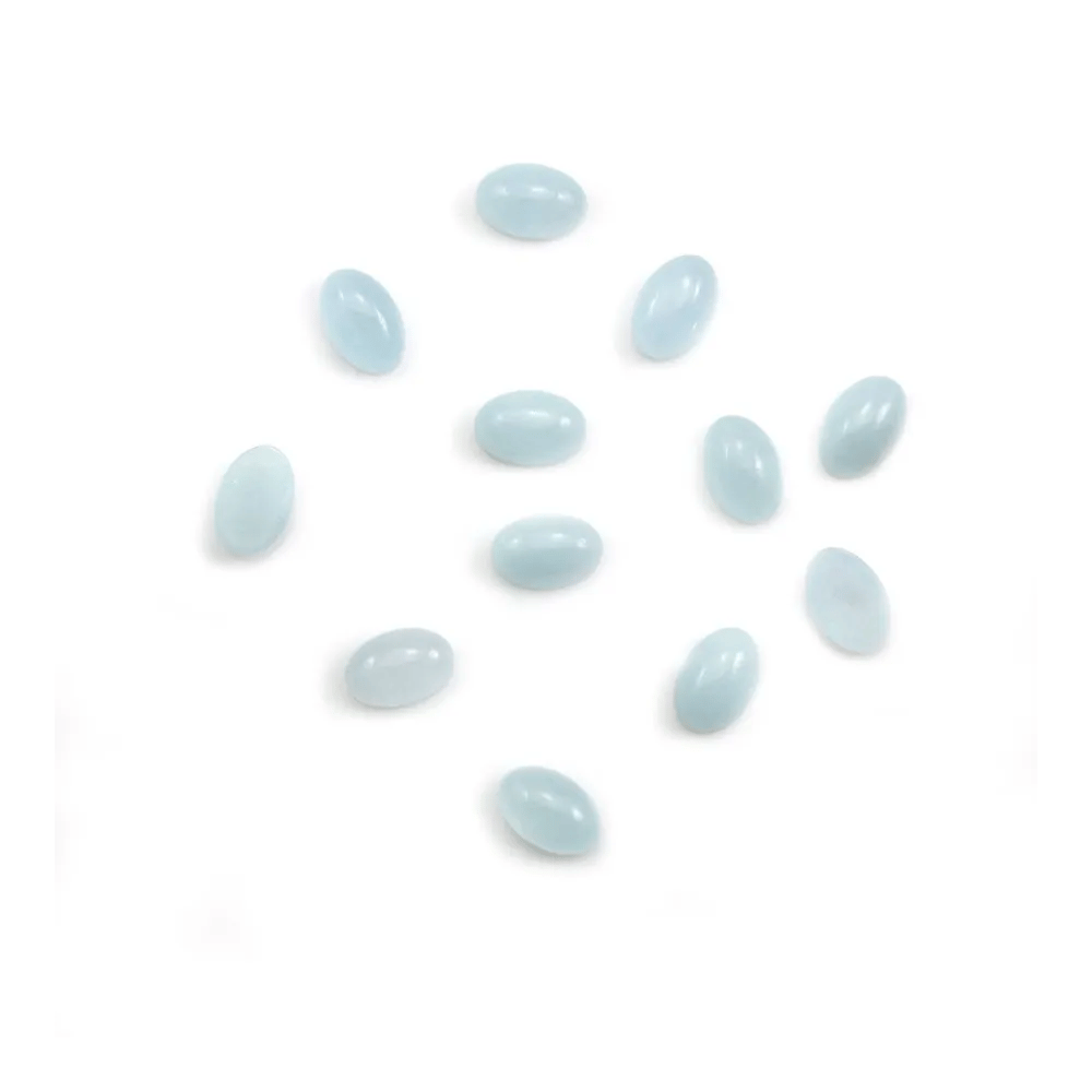Cabochon d'aigue marine, de forme ovale, mesurant 4x6mm x 1pc