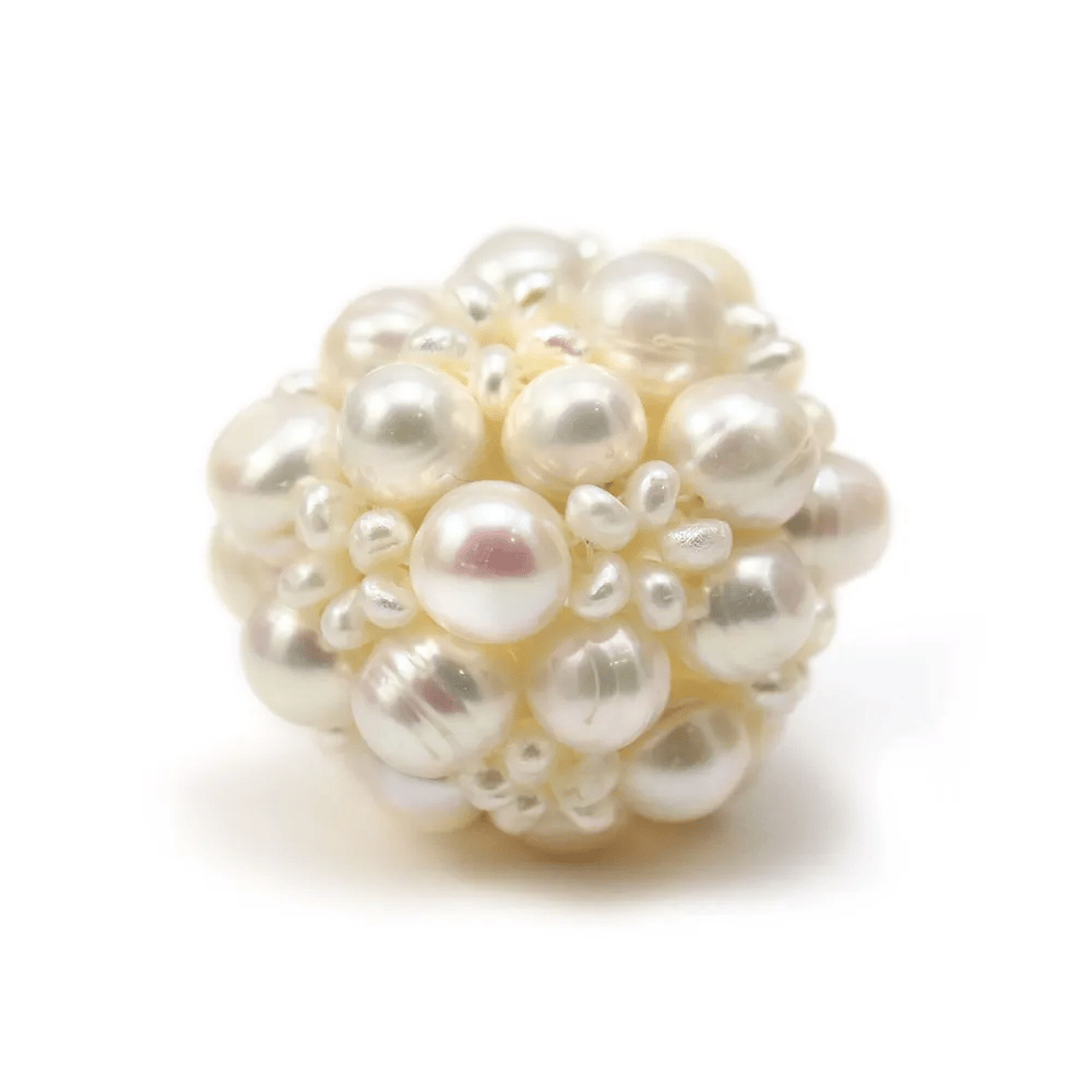 Pearl of white freshwater pearls, in size of 30mm x 1pc