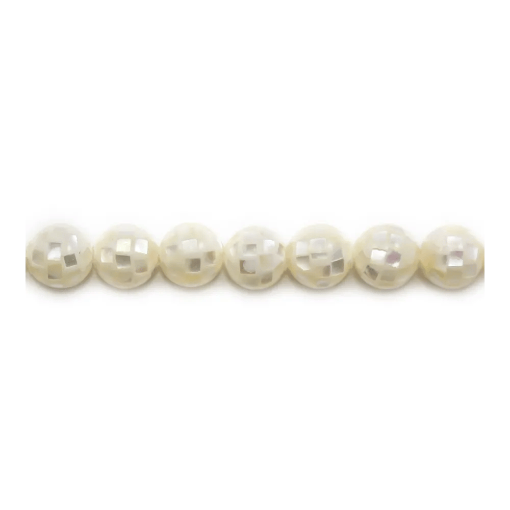 Nacre blanche en boule sur fil 8mm x 40cm