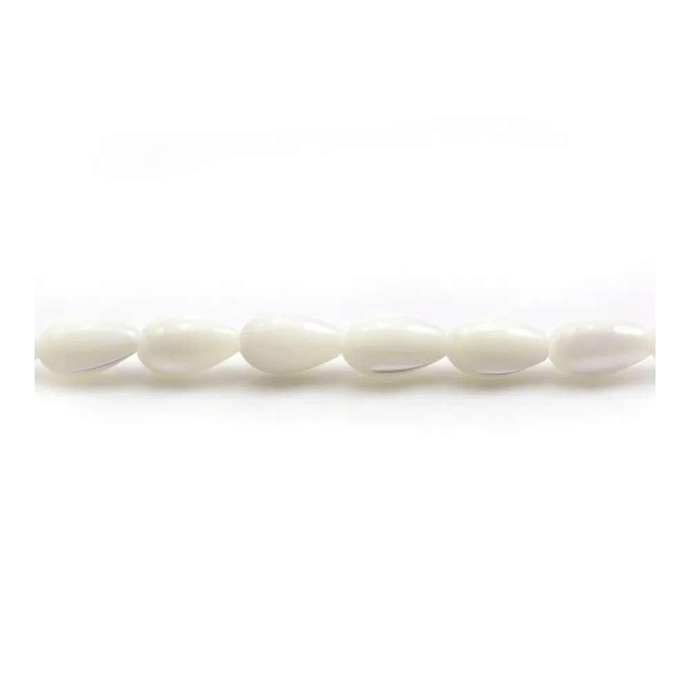 Nacre Blanche en Forme de  Goutte 5x8mm x 40 cm 