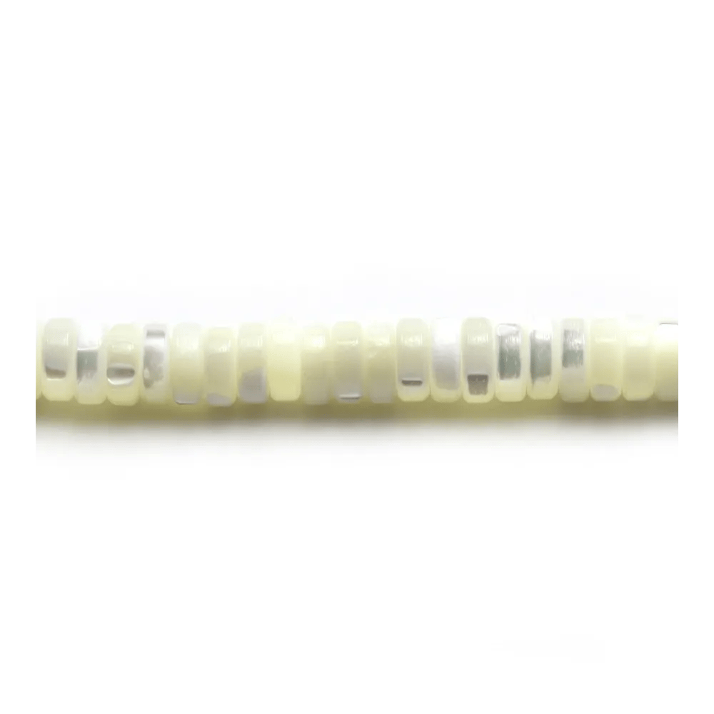 Nacre blanche en rondelle sur fil 2x6mm x 40cm