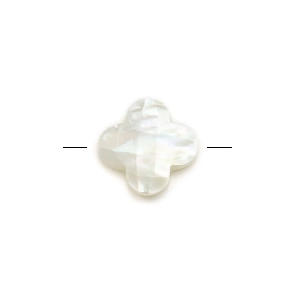 Nacre blanche en forme de trèfle Facetté 22mm x 1pc