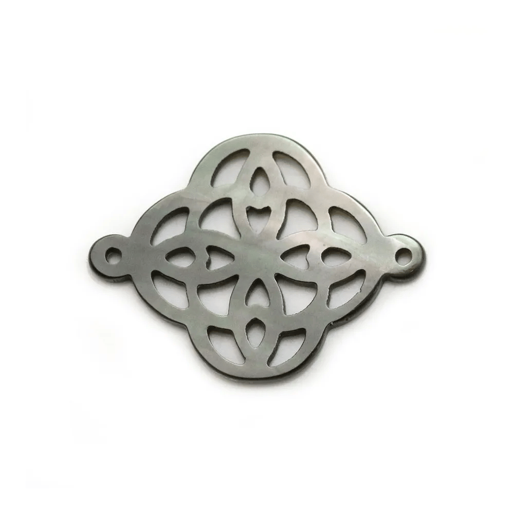 Nacre grise en motif celtique ajouré 18x24mm x 1pc