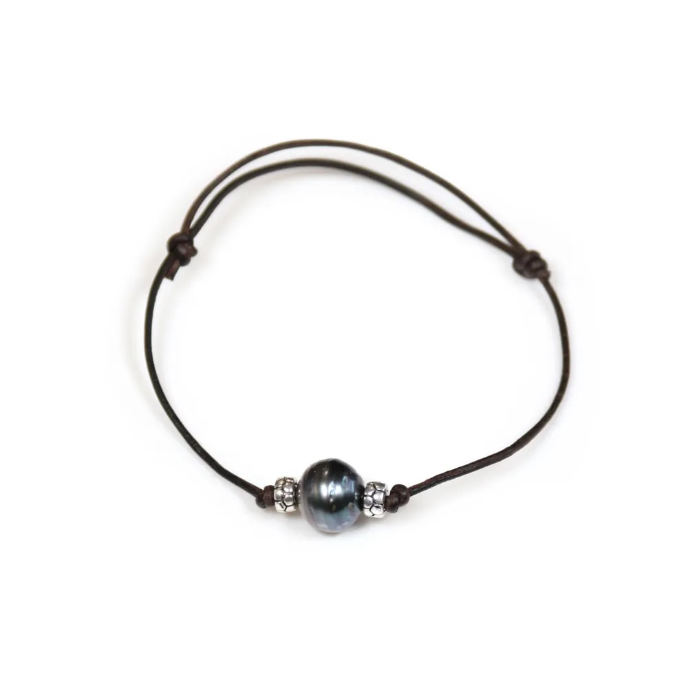 Bracelet en cuir avec perles de culture de Tahiti