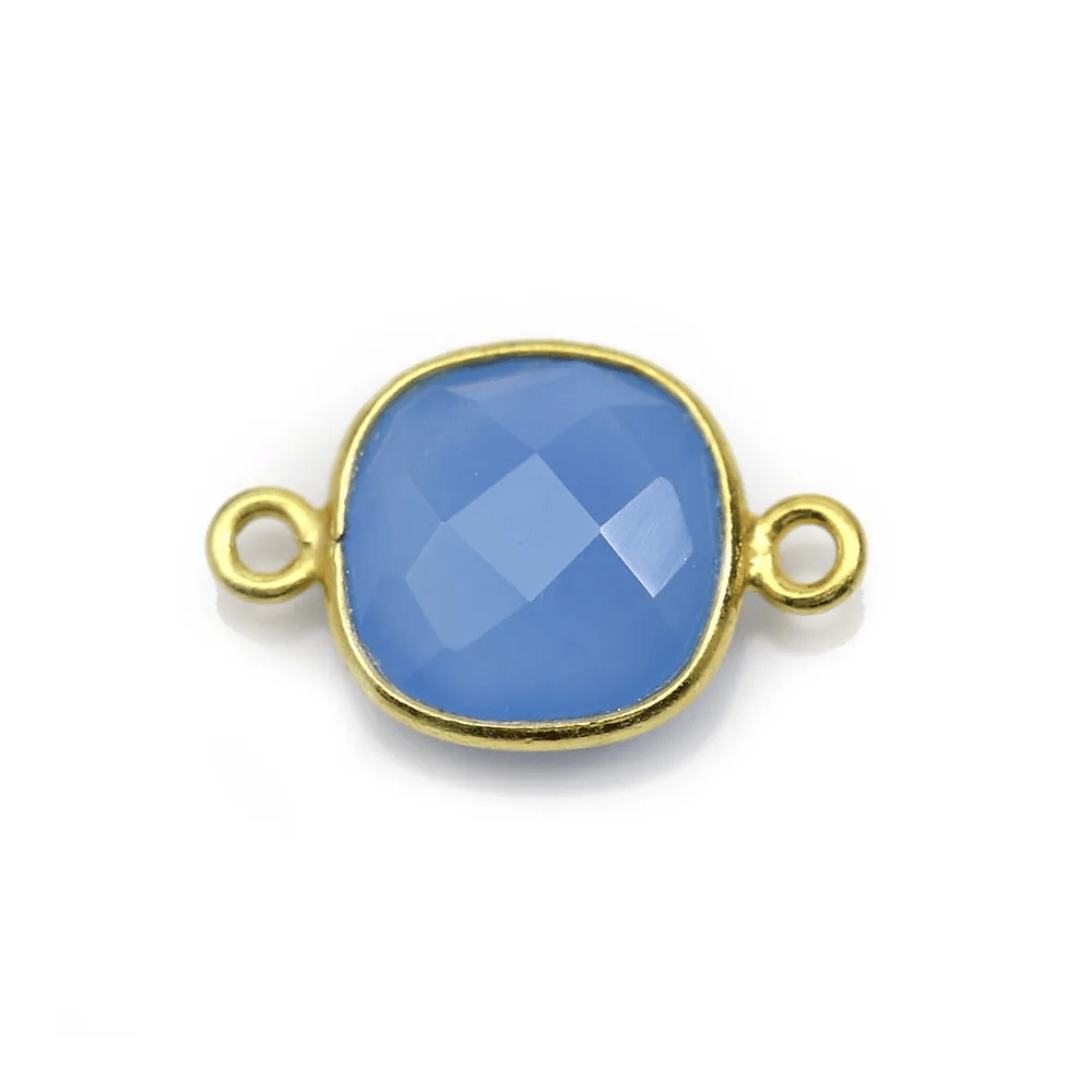 Calcédoine bleu coussin facetté sertie sur argent 925 doré à l'or fin 2 anneaux 11mm x 1pc