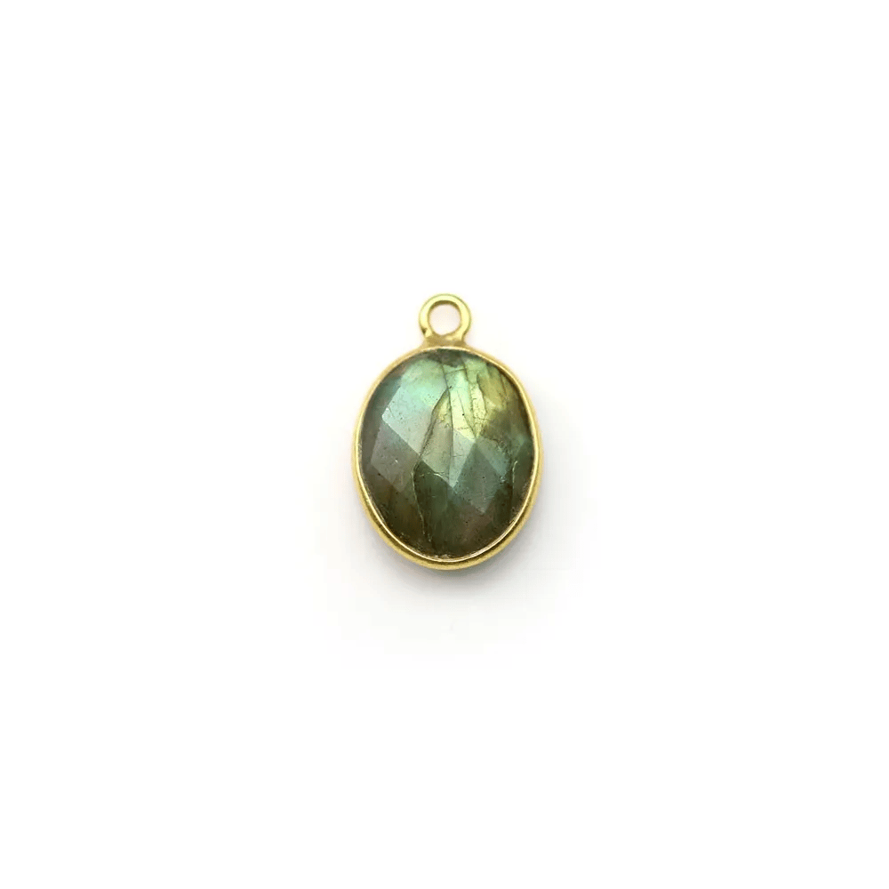 Labradorite ovale facette sertie sur argent doré, 1 anneau,9x11mm x 1pc
