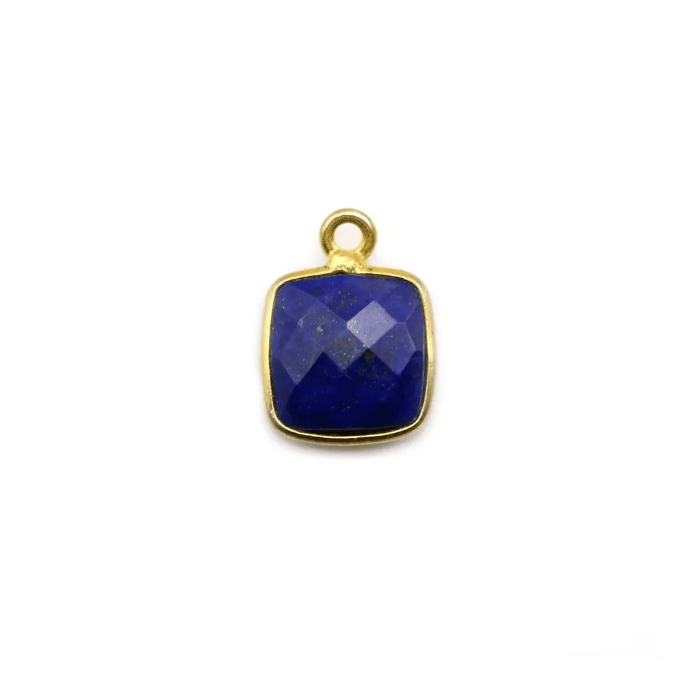 Lapis lazuli de forme carré,1 anneau, serti en argent doré, 9mm x 1pc