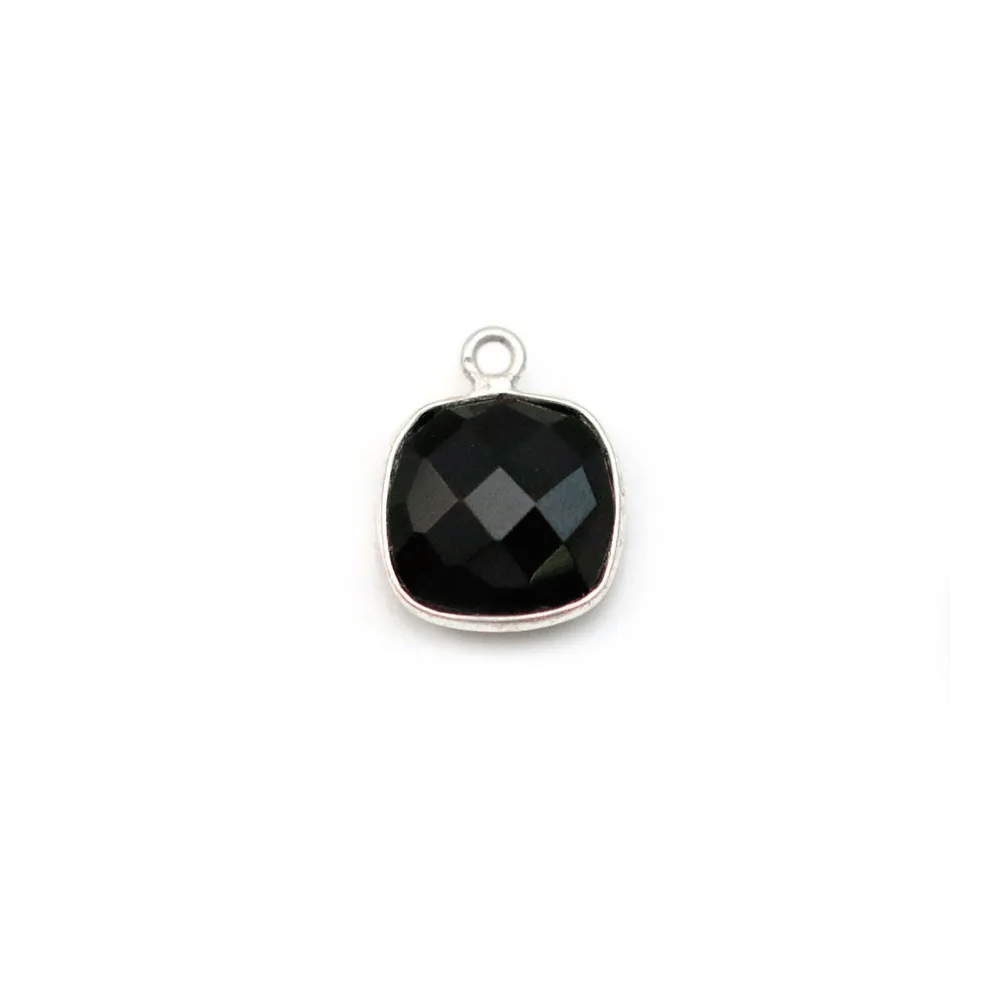 Agate noir de forme carré, 1 anneau, serti en argent, 9mm x 1pc