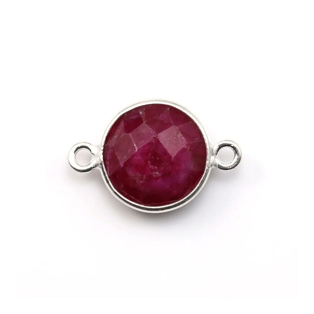 Pierre traitée couleur rubis sertie sur argent 925 ronde facettée et 2 anneaux 11mm x 1pc