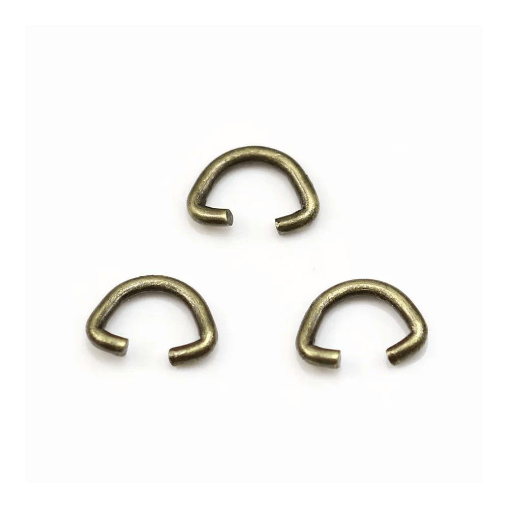 Bead in brass color , in rounded triangle shaped, 5 * 7mm x 10pcs