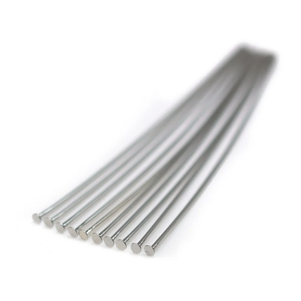 Clou en métal, avec en finition une "tête" plate, 0.6 * 50mm x 200pcs